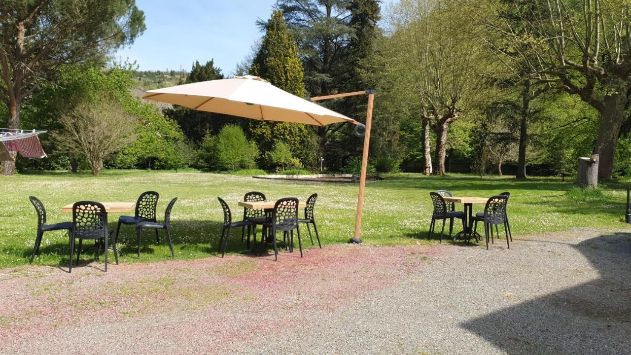 Chateau De Viviez Exteriér fotografie